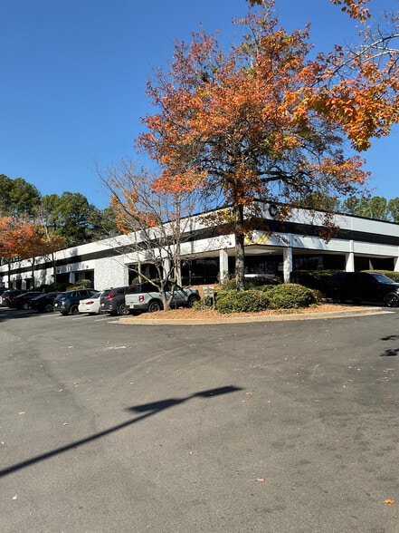 More Photos Of 2700 Northeast Expy, Atlanta Unknown For Lease