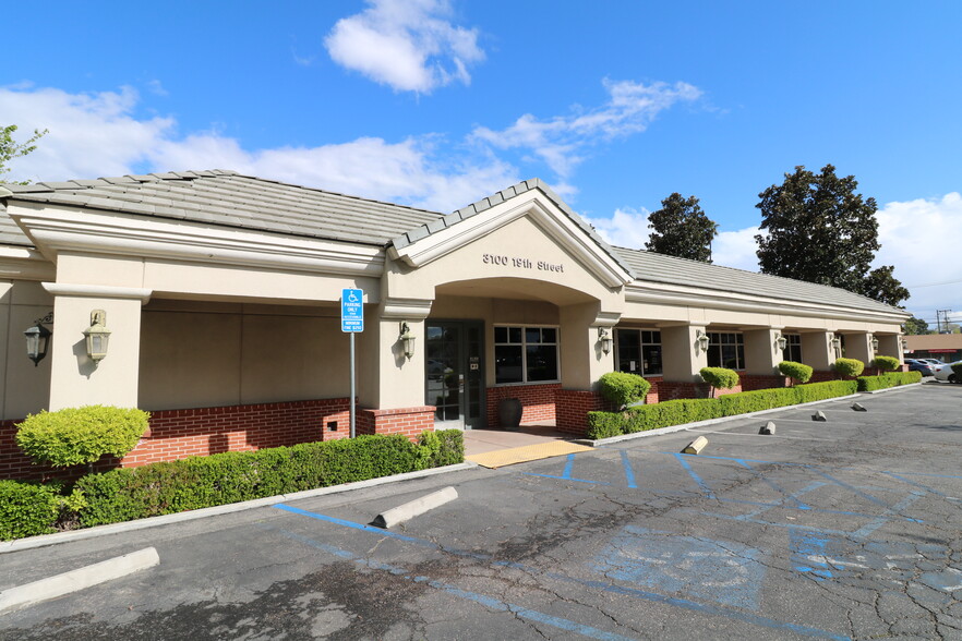 Primary Photo Of 3100 19th St, Bakersfield Office For Lease