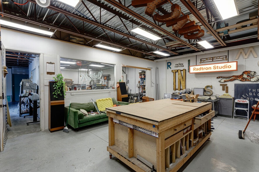 More Photos Of 2101 Dunn Ave, Nashville Warehouse For Sale