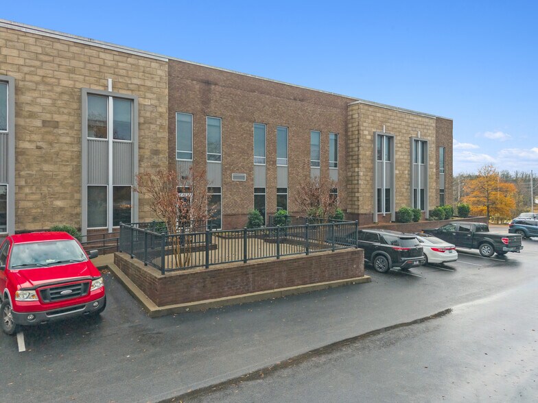 More Photos Of 2179 Edward Curd Ln, Franklin Loft Creative Space For Sale