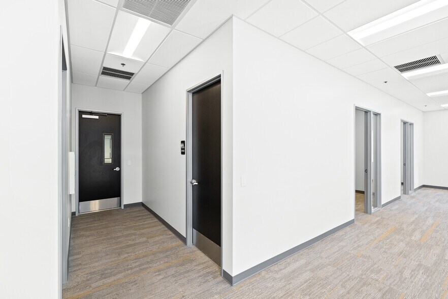 More Photos Of 2837 W Louise Dr, Phoenix Service For Sale