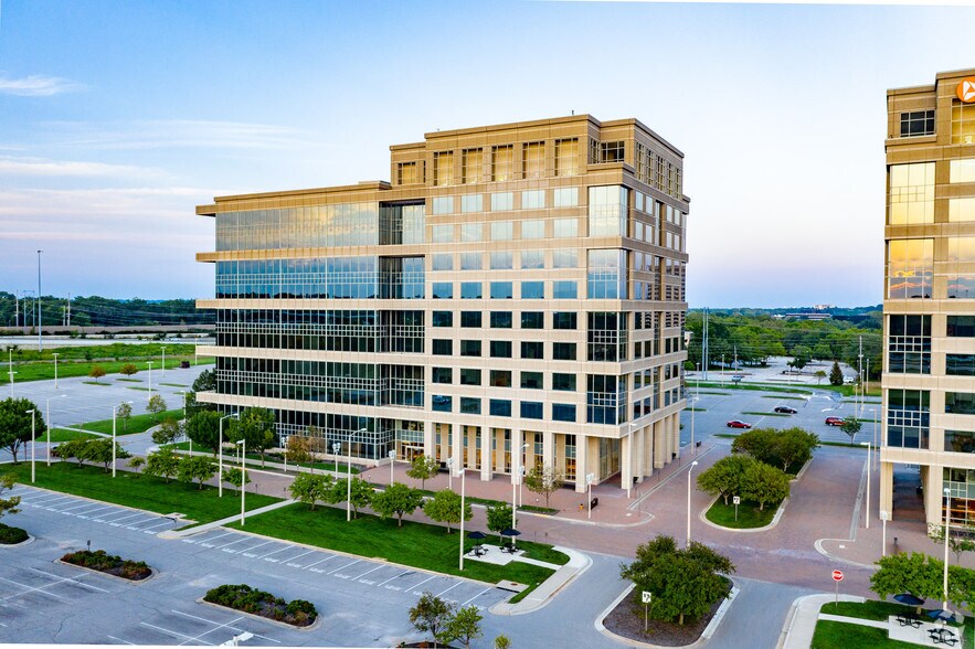 More Photos Of 10801 Mastin St, Overland Park Office For Lease