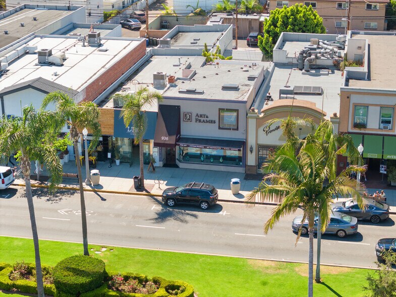 More Photos Of 936 Orange Ave, Coronado Freestanding For Sale