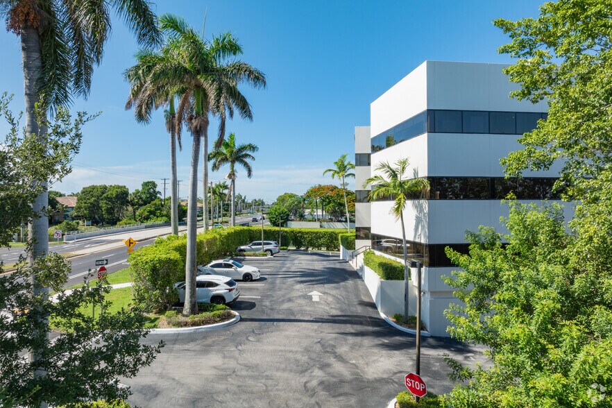 More Photos Of 8000 N Federal Hwy, Boca Raton Medical For Sale