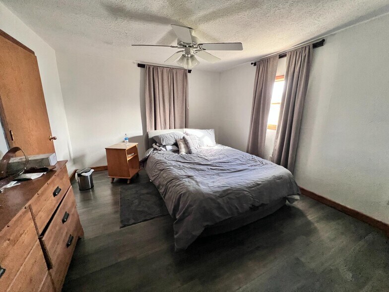 More Photos Of 409 N Commercial Ave, Wallace Apartments For Sale