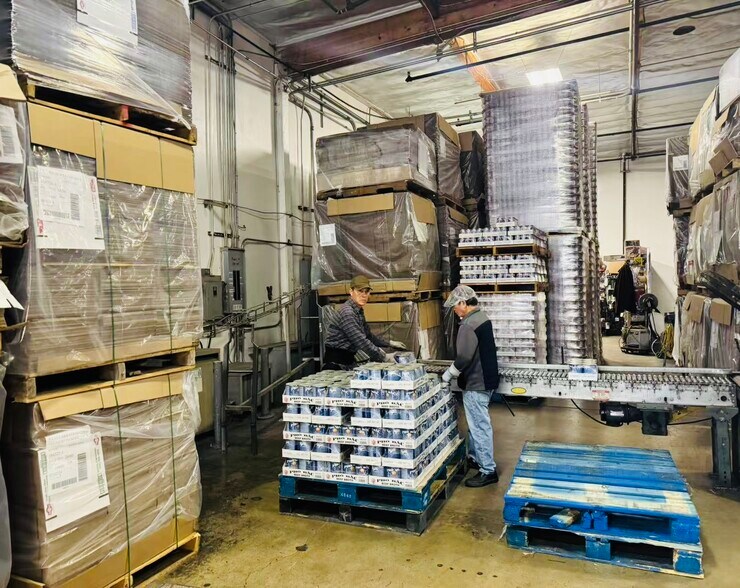 More Photos Of 201 N Sullivan St, Santa Ana Warehouse For Sale