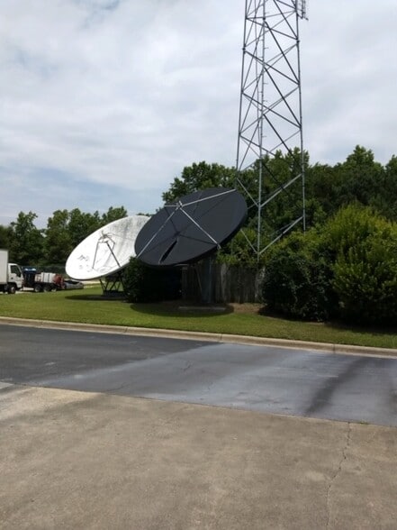 More Photos Of 4909 Expressway Dr, Wilson Light Distribution For Lease