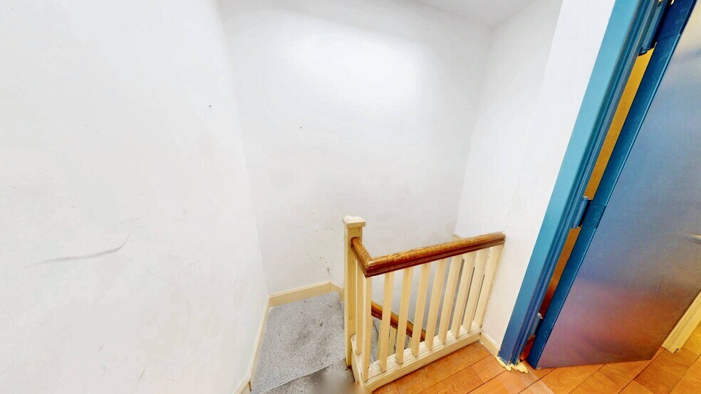 More Photos Of 5909 71st Ave, Ridgewood Restaurant For Sale