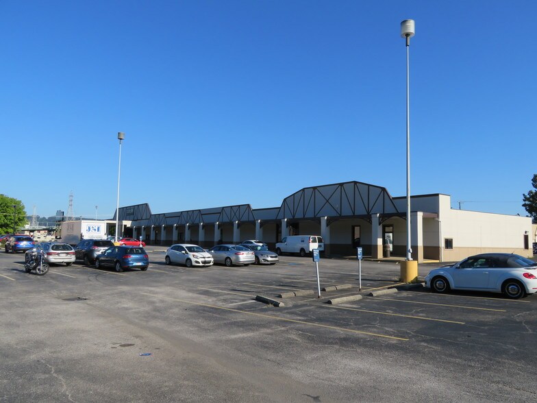 More Photos Of 1412-1418 MacCorkle Ave SW, Charleston Storefront For Lease