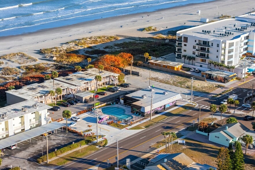 More Photos Of 101 N Atlantic Ave, Cocoa Beach General Retail For Sale
