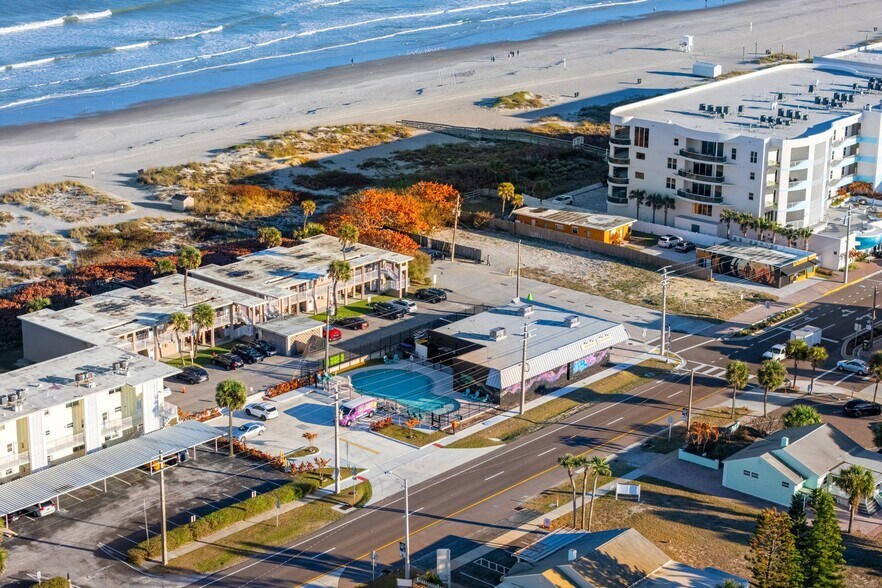 More Photos Of 101 N Atlantic Ave, Cocoa Beach General Retail For Sale