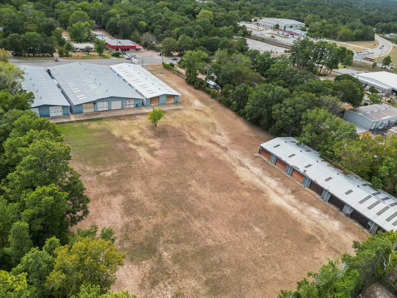 More Photos Of 213 FM 1314, Conroe Manufacturing For Lease