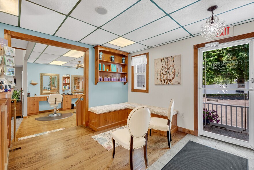 More Photos Of 710 E Main St, Meriden Freestanding For Sale