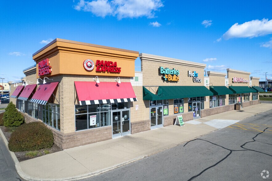 More Photos Of 5340-5580 Northwest Hwy, Crystal Lake Unknown For Lease