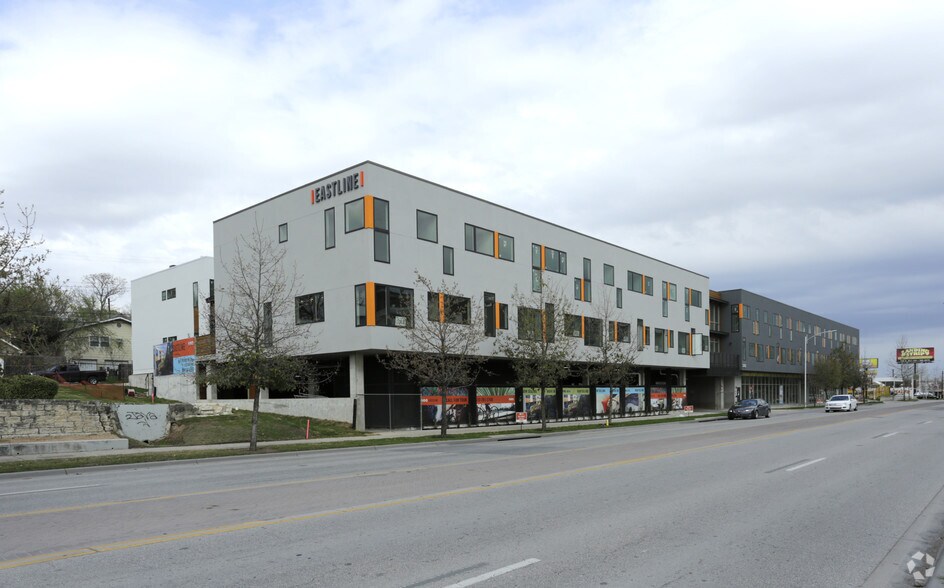 Primary Photo Of 2000 E 7th St, Austin Apartments For Lease