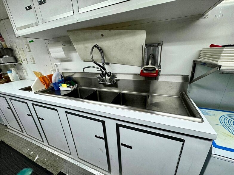 More Photos Of 315 E Railroad St, Cut Bank Sports And Entertainment For Sale