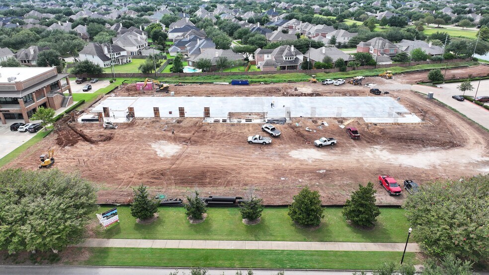 More Photos Of 13326 University Blvd, Sugar Land Storefront For Lease