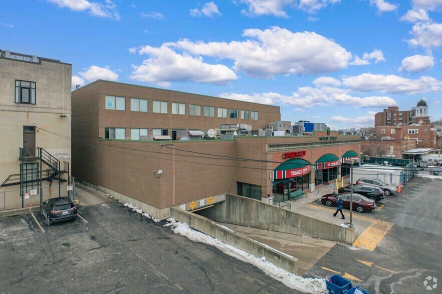 More Photos Of 1309 Beacon St, Brookline Coworking Space