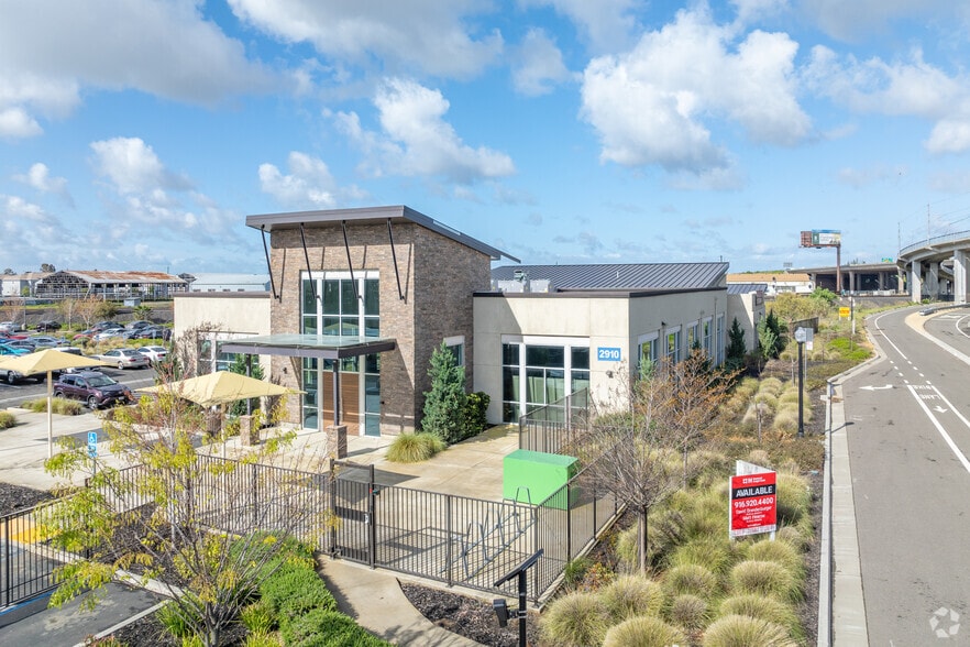 More Photos Of 2910 Ramona Ave, Sacramento Office For Lease