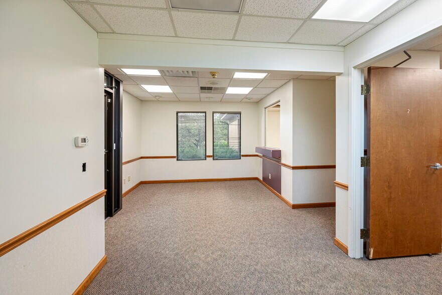 More Photos Of 3768 Rome Dr, Lafayette Office For Lease