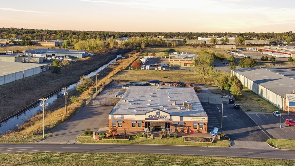 More Photos Of 4335 W Reno Ave, Oklahoma City Showroom For Sale