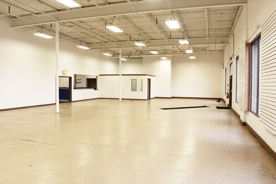 More Photos Of 1818 Milton Ave, Janesville Freestanding For Lease