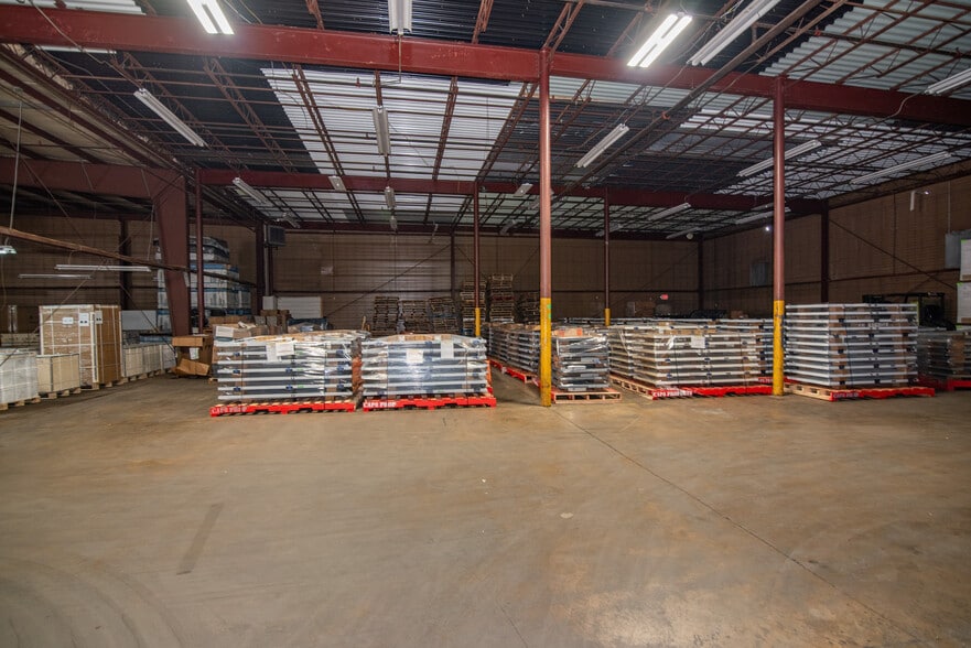 More Photos Of 4128 Hayward Ave, Baltimore Warehouse For Sale