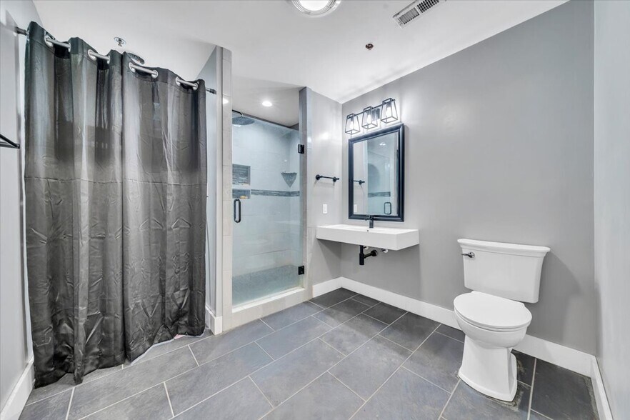 More Photos Of 81 5th Ave, Collinsville Manufacturing For Sale