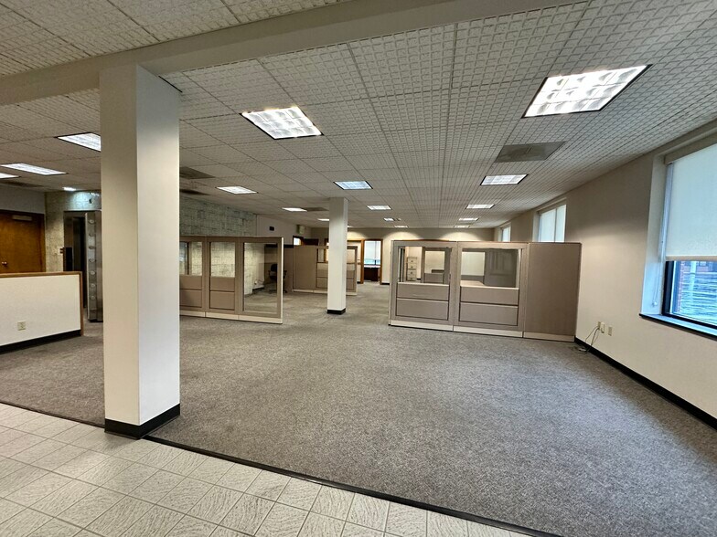 More Photos Of 6840 Erie Rd, Derby Bank For Lease