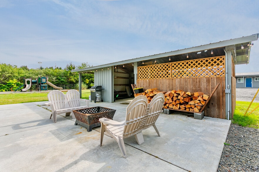 More Photos Of 2013 State Route 105, Grayland Hotel For Sale