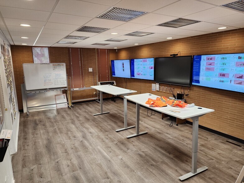 More Photos Of 400 E State St, Trenton Manufacturing For Sale