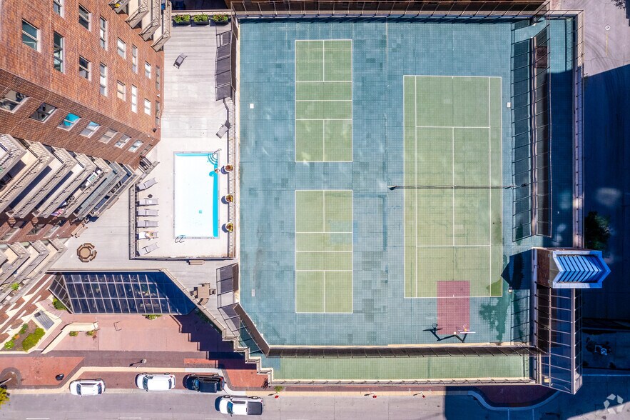 More Photos Of 300 Walnut St, Des Moines Apartments For Sale