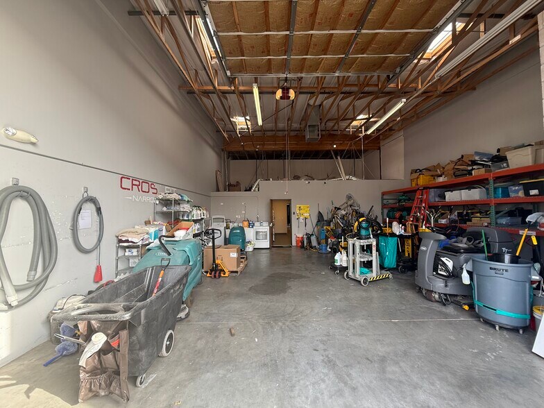 More Photos Of 20819 N 25th Pl, Phoenix Warehouse For Sale