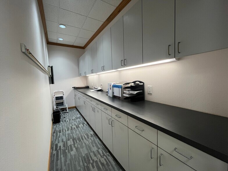 More Photos Of 10858 FM 346 W, Flint Office For Sale