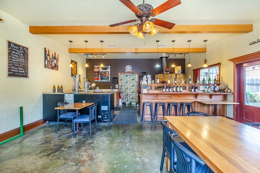 More Photos Of 14836 OR-38, Elkton Restaurant For Sale