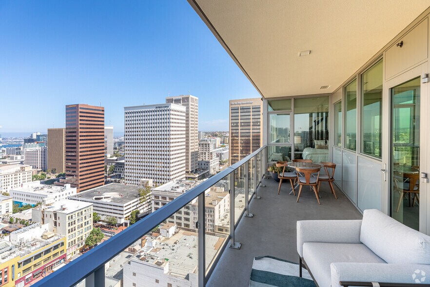 More Photos Of 702 Broadway, San Diego Apartments For Lease