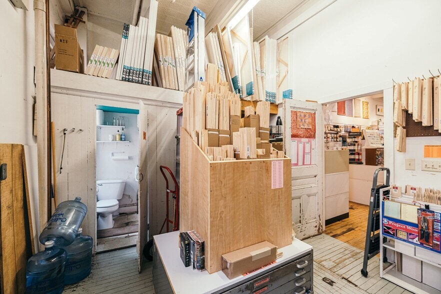 More Photos Of 38 Railroad St, Great Barrington Storefront For Lease