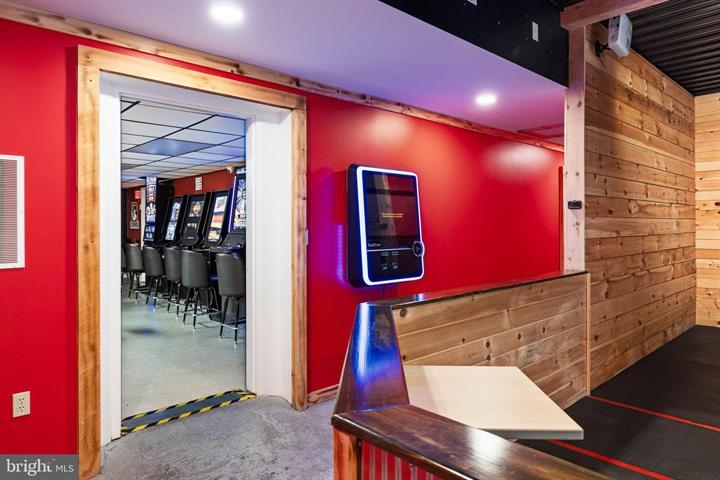 More Photos Of 140 S Market St, Elysburg Office For Sale