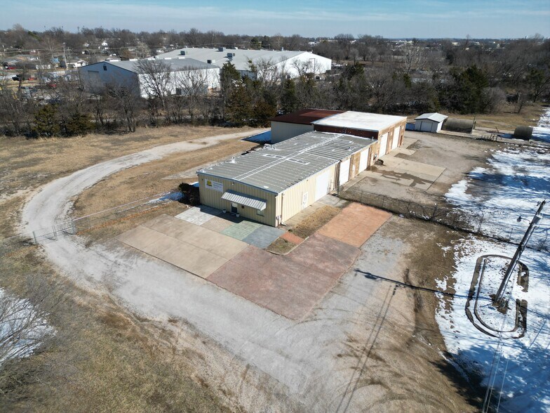 Primary Photo Of 400 E Jackson St, Broken Arrow Warehouse For Lease