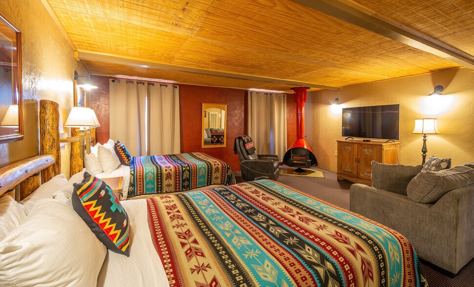 More Photos Of 627 Sudderth Dr, Ruidoso Hotel For Sale