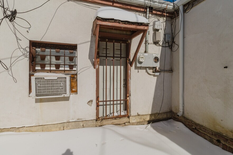 More Photos Of 3117 E 13th St, Wichita Freestanding For Sale