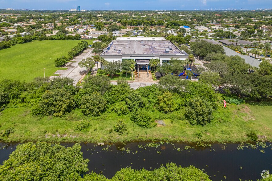 More Photos Of 3367 N UNIVERSITY Dr, Davie Schools For Sale