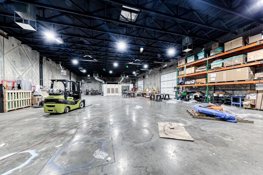More Photos Of 235 W Brooks Ave, North Las Vegas Warehouse For Sale