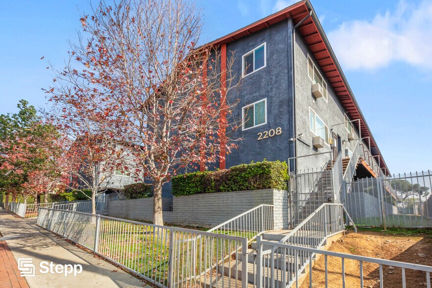More Photos Of 2202-2208 Michigan Ave, Los Angeles Apartments For Sale