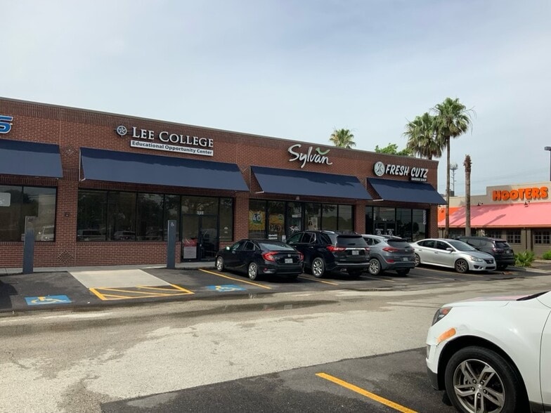 More Photos Of 1496 San Jacinto Mall, Baytown Unknown For Lease