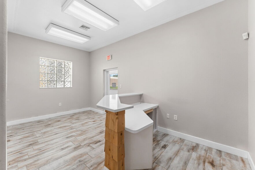 More Photos Of 226 King St, Cocoa Unknown For Lease