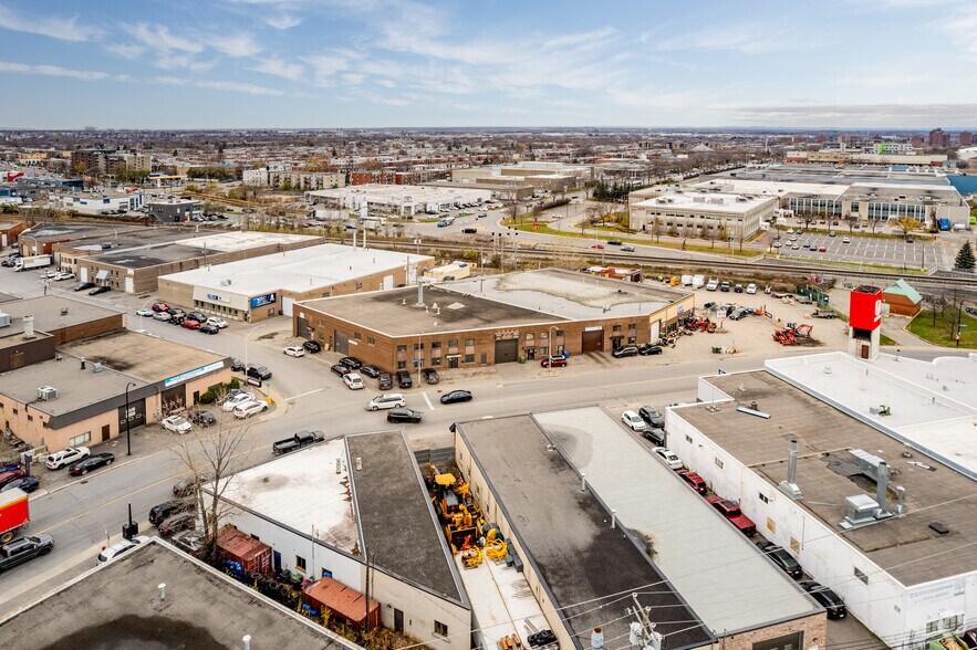 More Photos Of 10790-10800 Rue Pascal-Gagnon, Montréal Warehouse For Sale