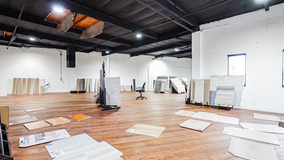 More Photos Of 690 W 190th St, Gardena Warehouse For Sale