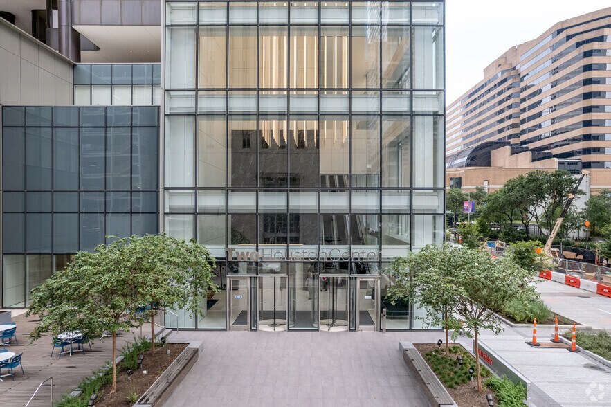 More Photos Of 909 Fannin St, Houston Office For Lease