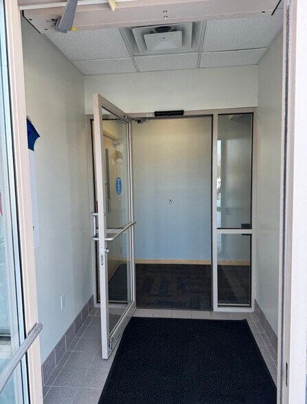 More Photos Of 177 Meadowbrook Ln, Duncansville Rehabilitation Center For Lease